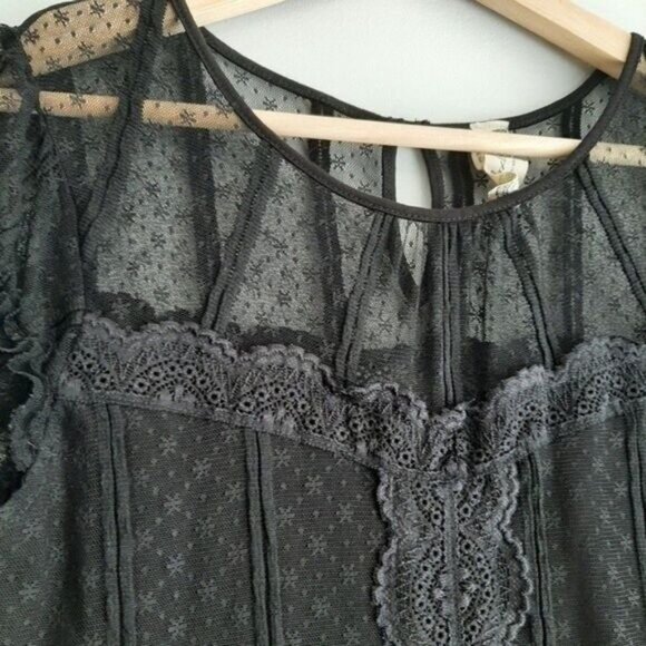 FREE PEOPLE Cap Sleeve Blouse Lace & Mesh Sz S - Picture 5 of 11